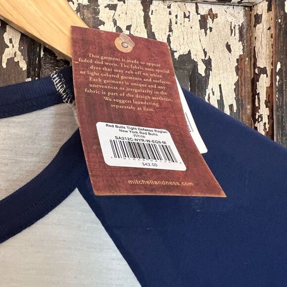 NWT Mitchell & Ness MLS The New York Red Bulls size Medium Raglan Shirt. medium - Picture 5 of 9